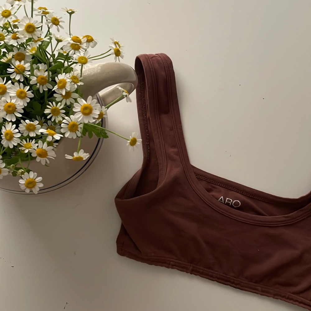 Arq wide strap bra